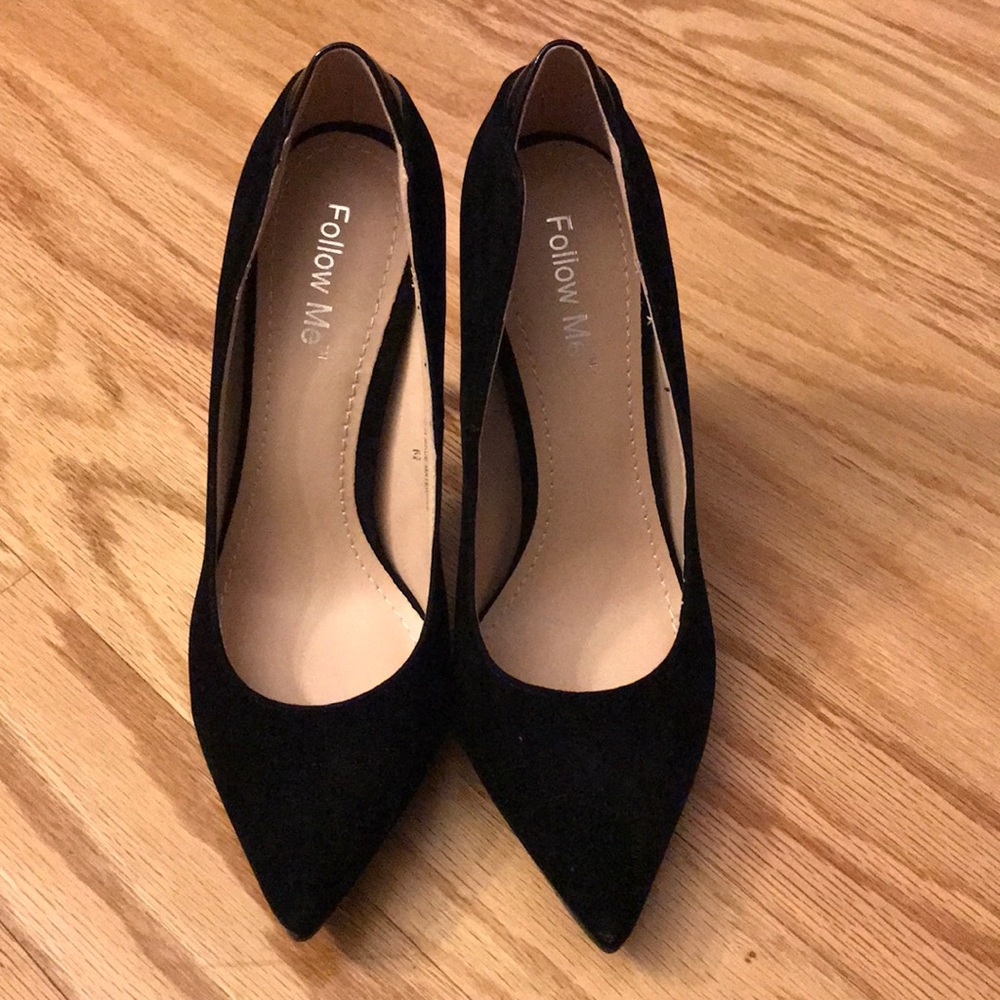 FOLLOW ME black velvet pumps size 6.5